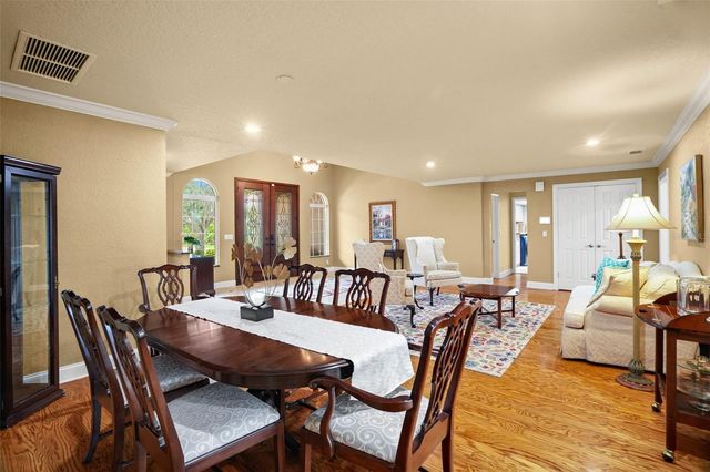2001 ILLINOIS AVE NE, St Petersburg, FL 33703