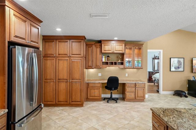 2001 ILLINOIS AVE NE, St Petersburg, FL 33703