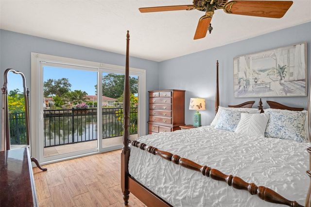 2001 ILLINOIS AVE NE, St Petersburg, FL 33703