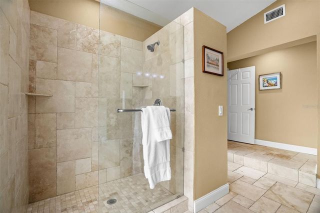2001 ILLINOIS AVE NE, St Petersburg, FL 33703