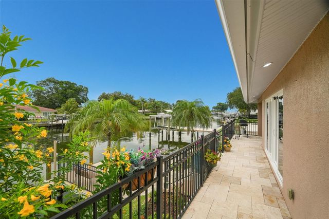 2001 ILLINOIS AVE NE, St Petersburg, FL 33703