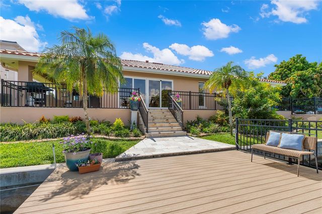 2001 ILLINOIS AVE NE, St Petersburg, FL 33703