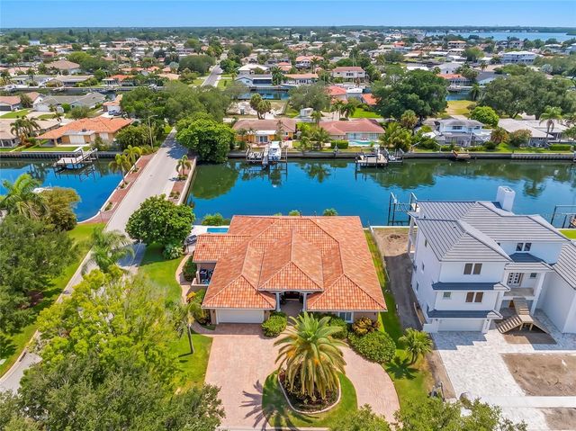 2001 ILLINOIS AVE NE, St Petersburg, FL 33703