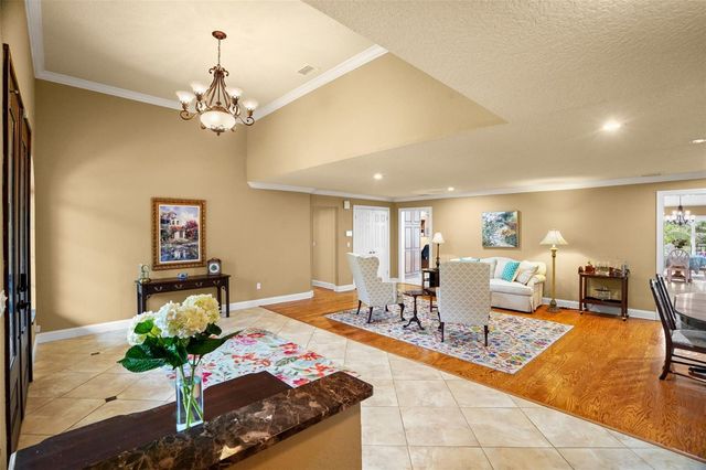 2001 ILLINOIS AVE NE, St Petersburg, FL 33703