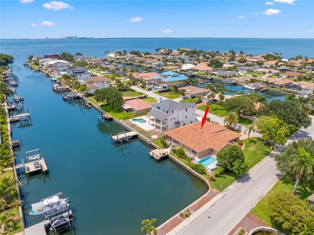 2001 ILLINOIS AVE NE, St Petersburg, FL 33703