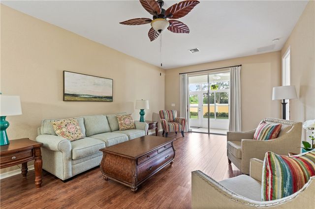 6405 Oxford Circle 102B, Vero Beach, FL 32966