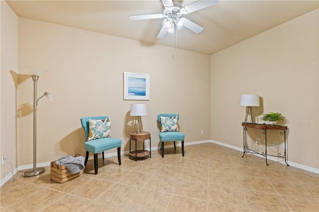 6405 Oxford Circle 102B, Vero Beach, FL 32966