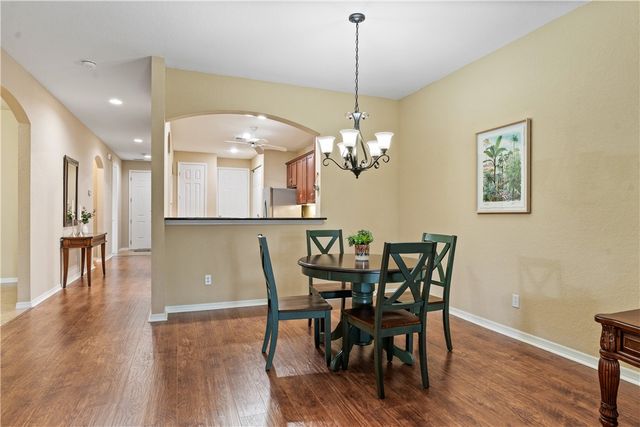 6405 Oxford Circle 102B, Vero Beach, FL 32966