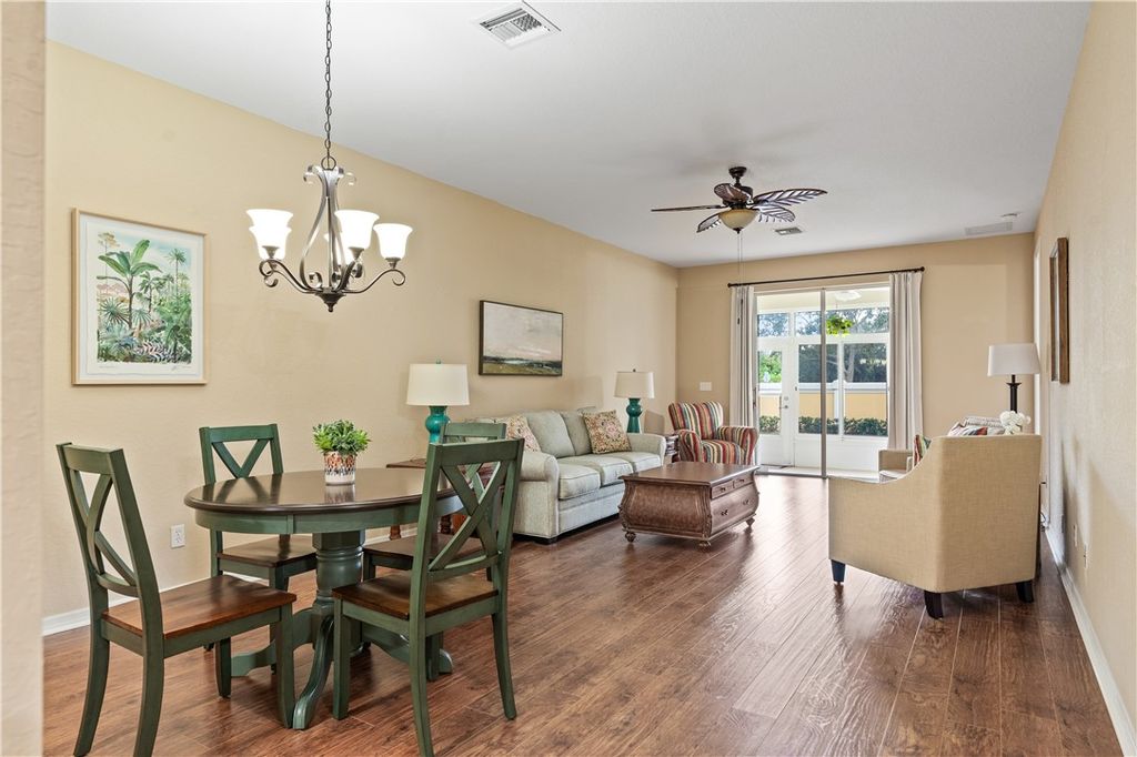 6405 Oxford Circle 102B, Vero Beach, FL 32966