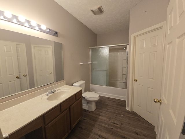 11377 Shady Hollow Lane, Indianapolis, IN 46229
