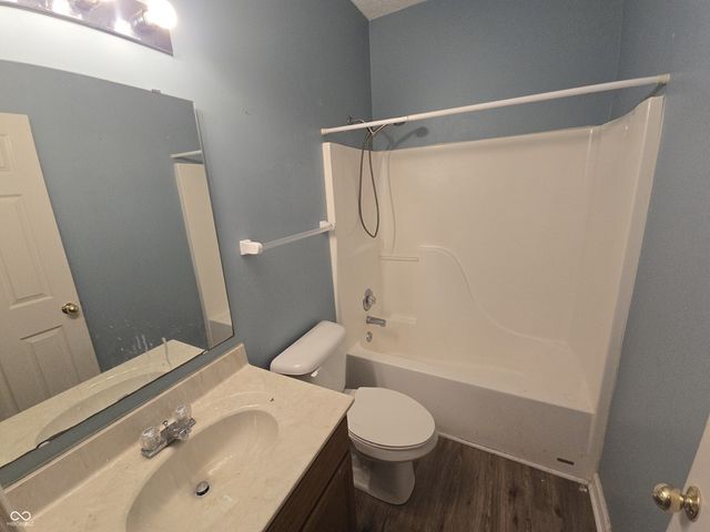 11377 Shady Hollow Lane, Indianapolis, IN 46229