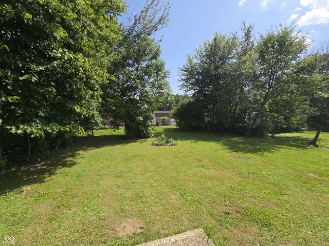 11377 Shady Hollow Lane, Indianapolis, IN 46229