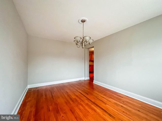 10 MAKEFIELD RD, Morrisville, PA 19067