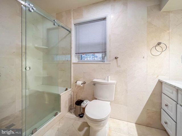 10 MAKEFIELD RD, Morrisville, PA 19067