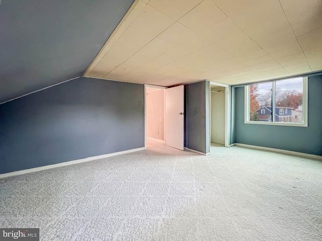 10 MAKEFIELD RD, Morrisville, PA 19067