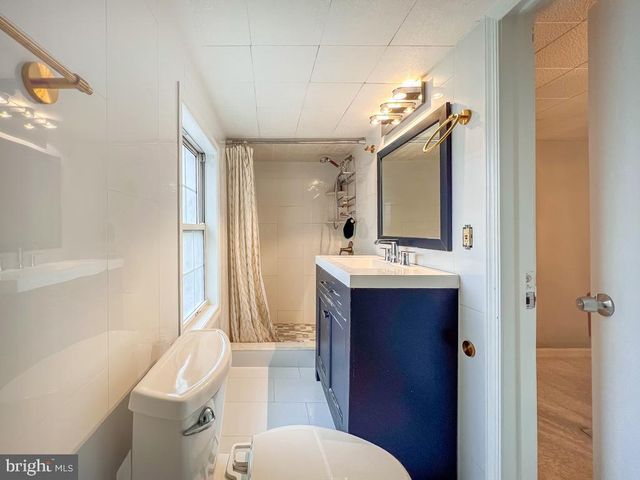 10 MAKEFIELD RD, Morrisville, PA 19067