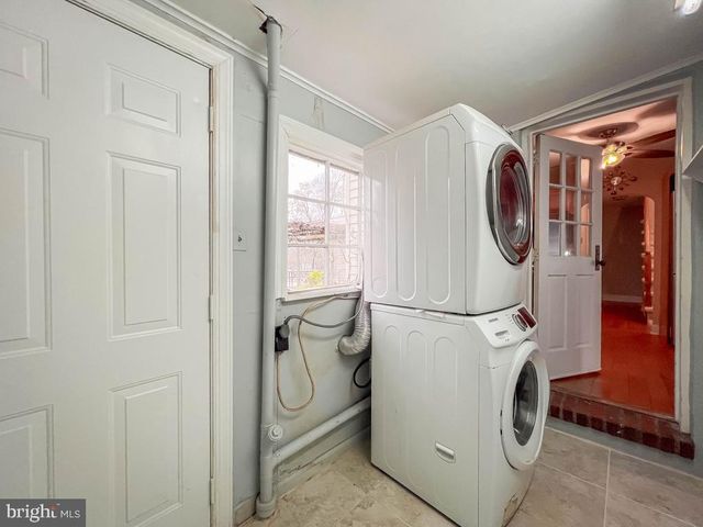 10 MAKEFIELD RD, Morrisville, PA 19067