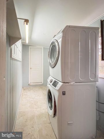 10 MAKEFIELD RD, Morrisville, PA 19067