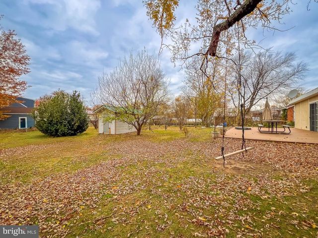 10 MAKEFIELD RD, Morrisville, PA 19067