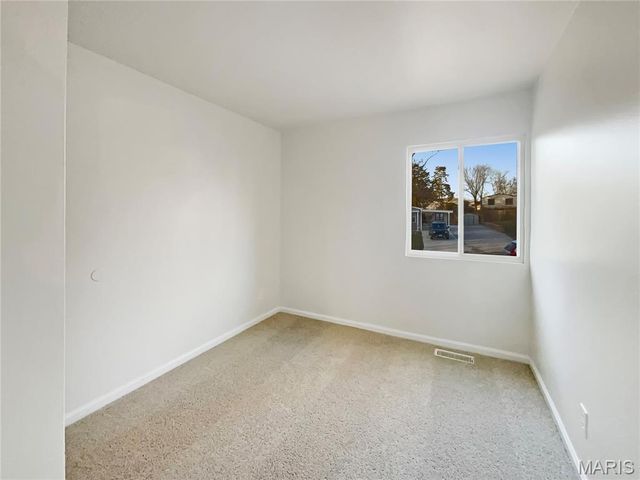 19 Deerpath Drive, St Peters, MO 63376