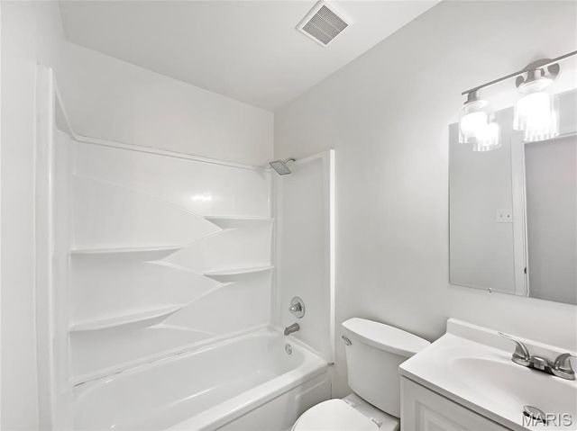 19 Deerpath Drive, St Peters, MO 63376