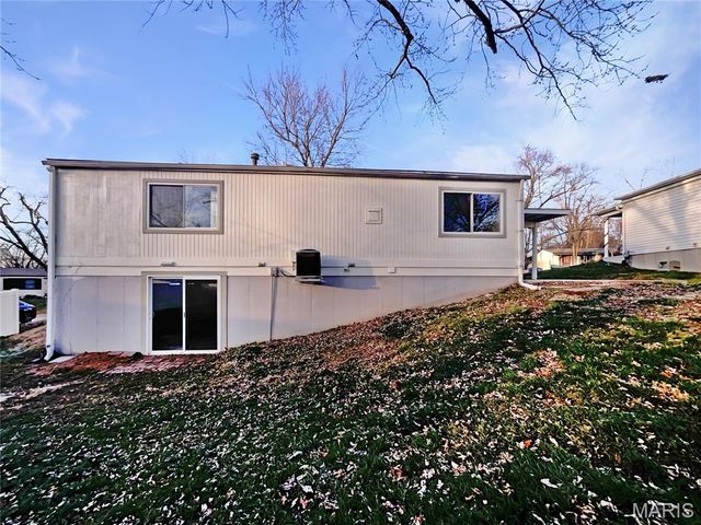 19 Deerpath Drive, St Peters, MO 63376
