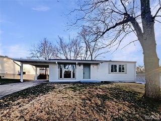 19 Deerpath Drive, St Peters, MO 63376
