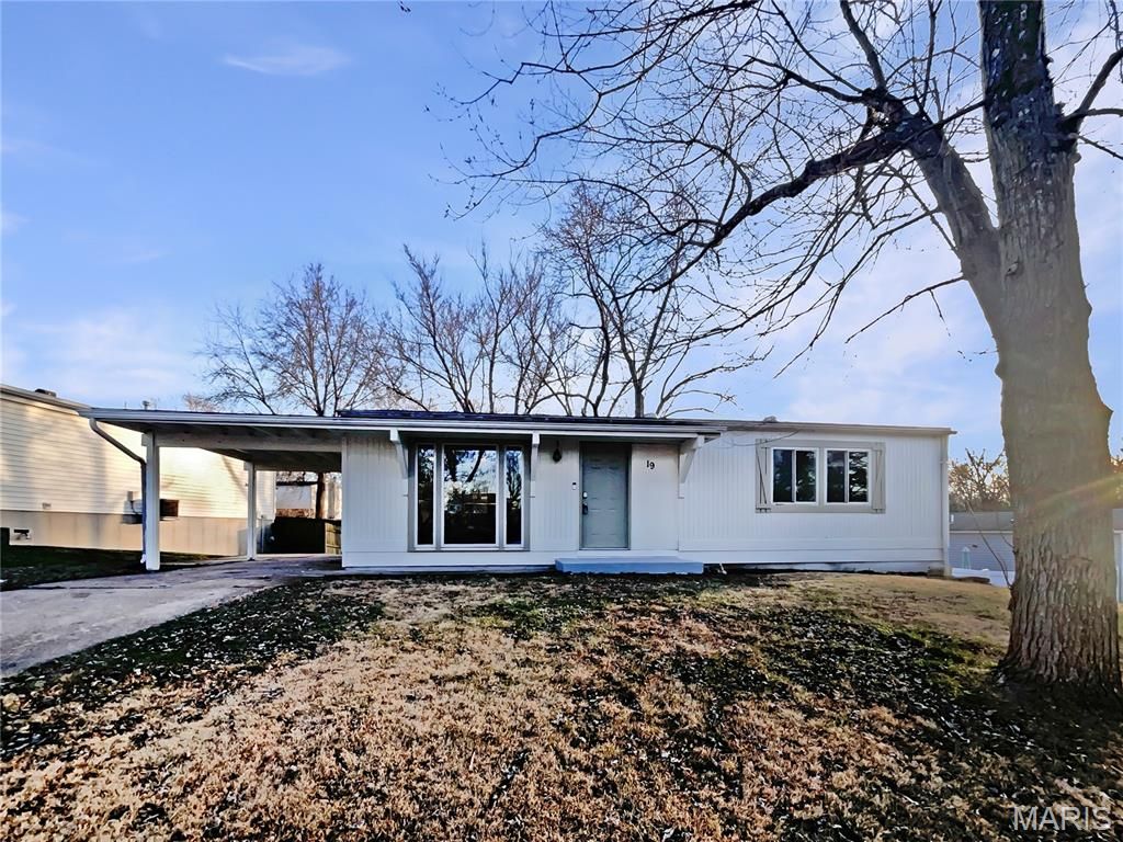 19 Deerpath Drive, St Peters, MO 63376