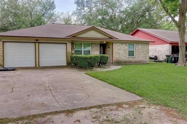 11911 24th Street, Santa Fe, TX 77510