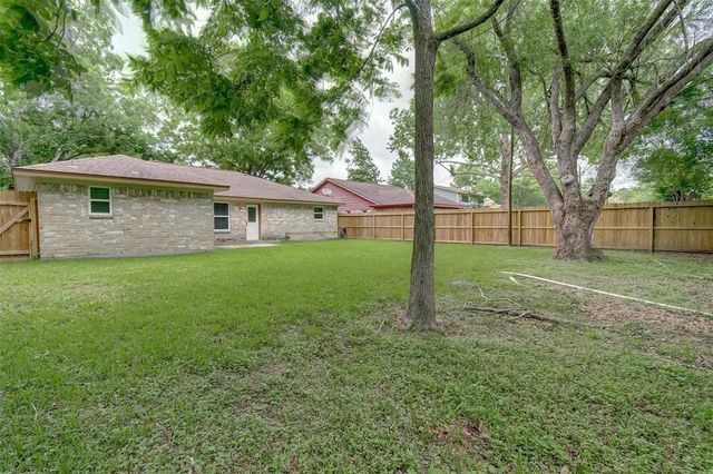 11911 24th Street, Santa Fe, TX 77510