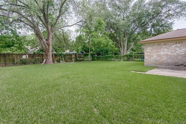 11911 24th Street, Santa Fe, TX 77510