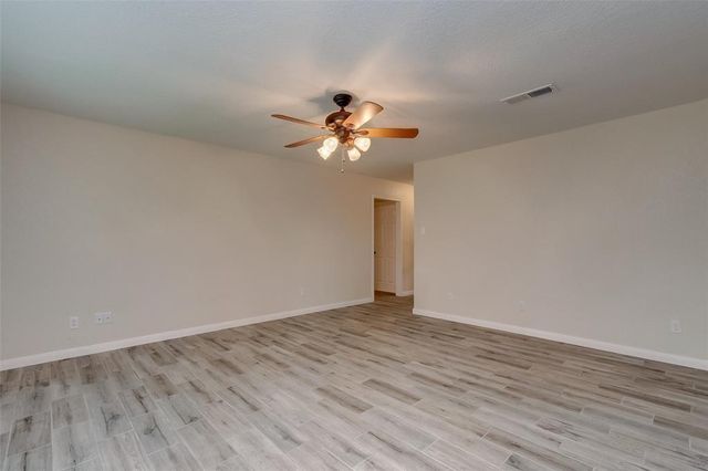 11911 24th Street, Santa Fe, TX 77510