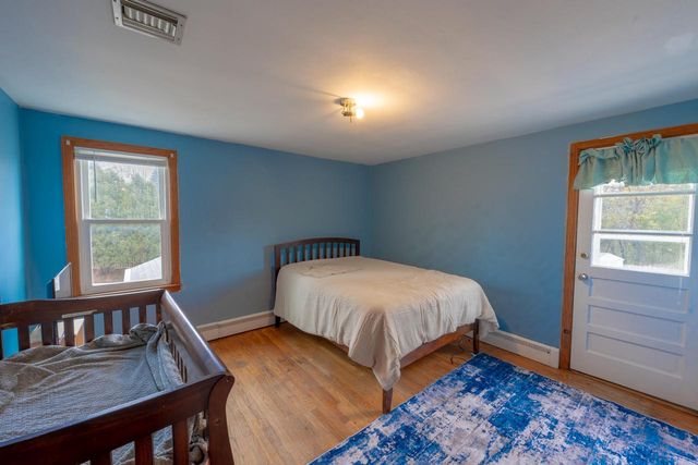 101 E Clovernook LANE, Glendale, WI 53217