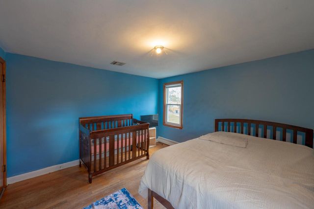 101 E Clovernook LANE, Glendale, WI 53217