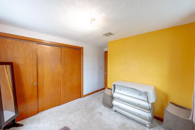 101 E Clovernook LANE, Glendale, WI 53217