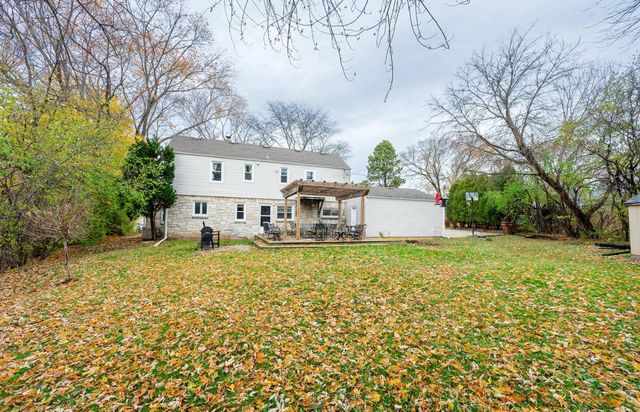 101 E Clovernook LANE, Glendale, WI 53217