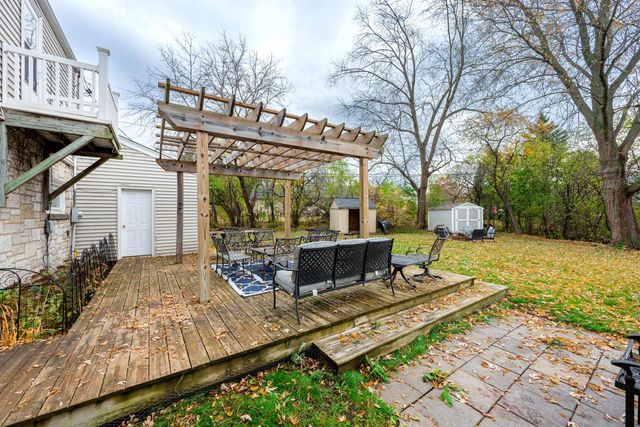 101 E Clovernook LANE, Glendale, WI 53217