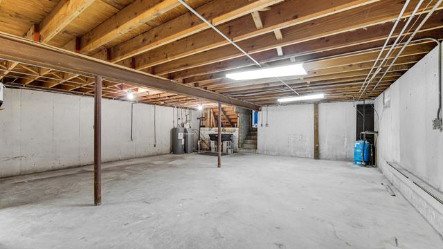 3050 E 139th Avenue, Crown Point, IN 46307