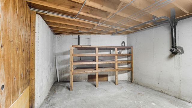 3050 E 139th Avenue, Crown Point, IN 46307