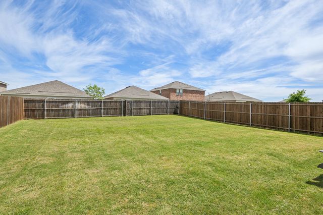 770 Yorkshire Drive, Lavon, TX 75166
