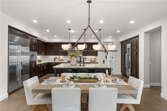 139 Sunset, Irvine, CA 92602