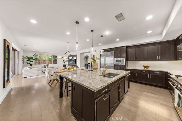 139 Sunset, Irvine, CA 92602