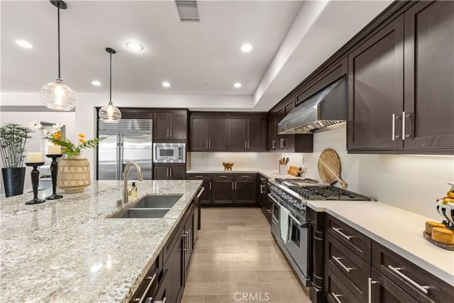 139 Sunset, Irvine, CA 92602