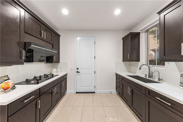 139 Sunset, Irvine, CA 92602