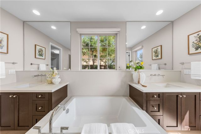 139 Sunset, Irvine, CA 92602