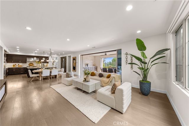 139 Sunset, Irvine, CA 92602