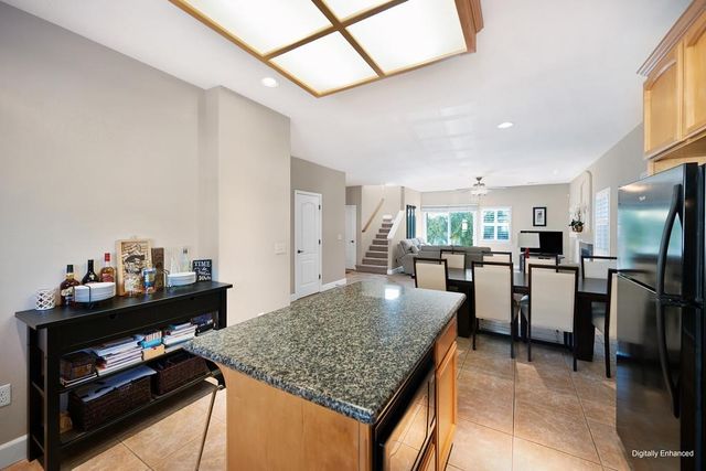 9 Waters Cove Ct, Sacramento, CA 95831