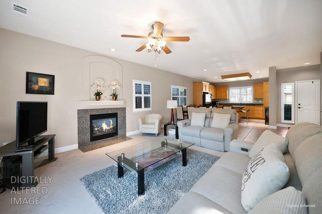 9 Waters Cove Ct, Sacramento, CA 95831