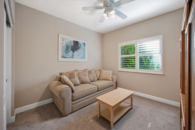 9 Waters Cove Ct, Sacramento, CA 95831