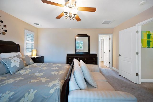 9 Waters Cove Ct, Sacramento, CA 95831